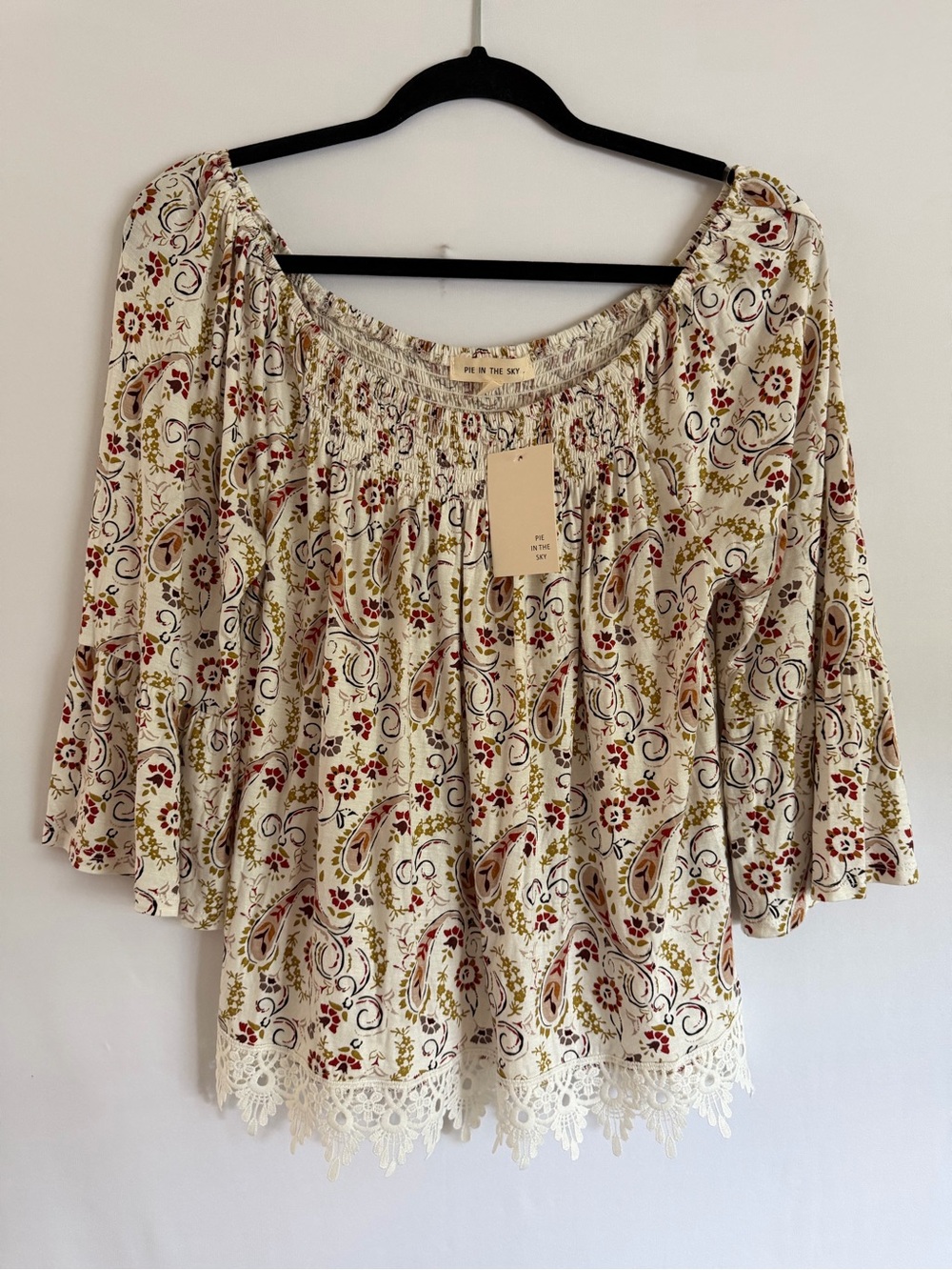 Pie in the Sky Paisley Off-Shoulder blouse with lace hem size L